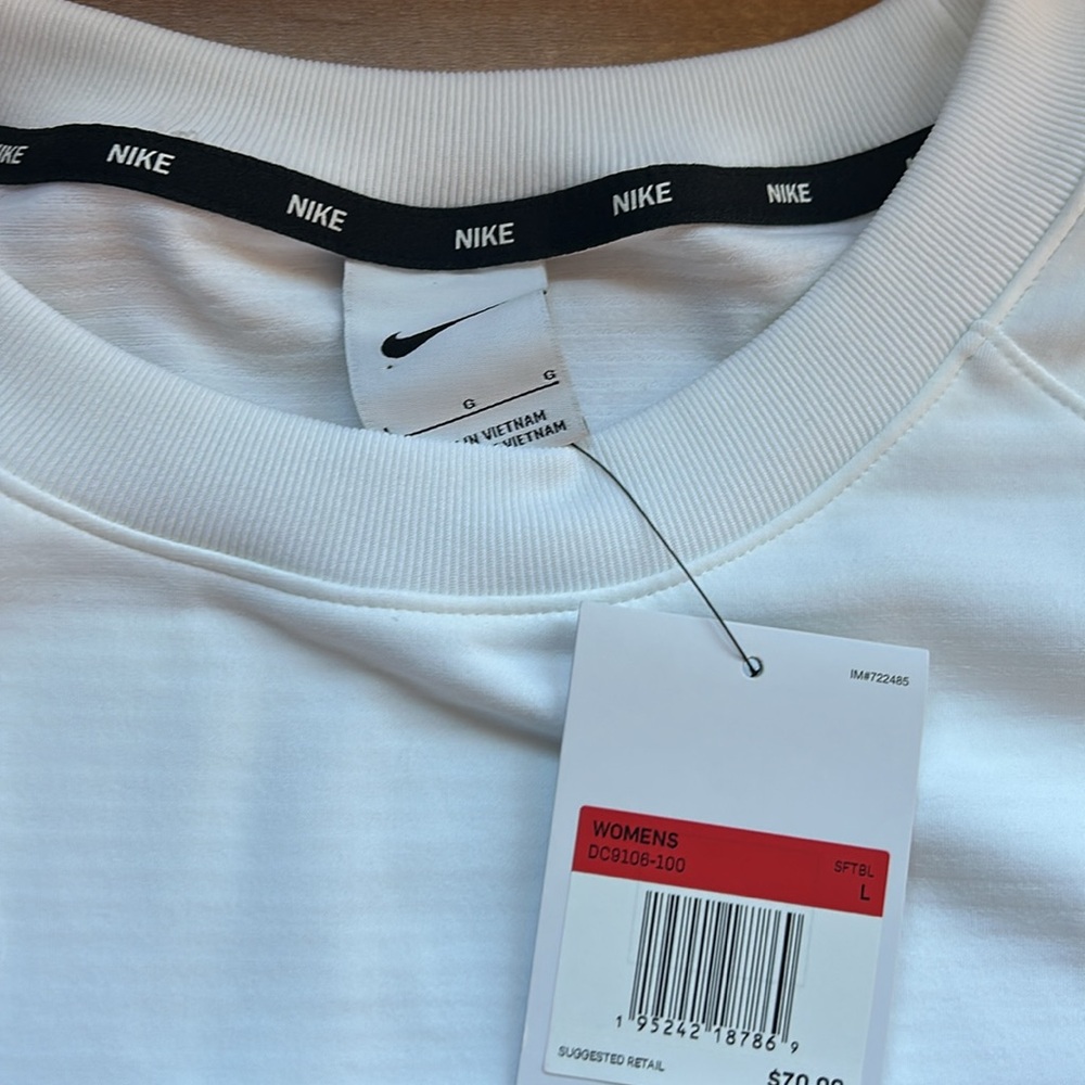 NWT Nike Fleece Long Sleeve - Picture 2 of 6